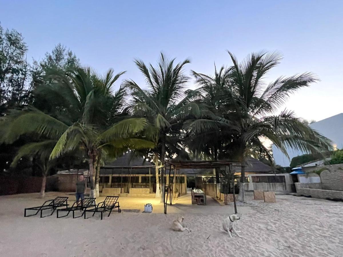 Keur Des Pecheurs Chez Ivan Ouoran Exterior photo